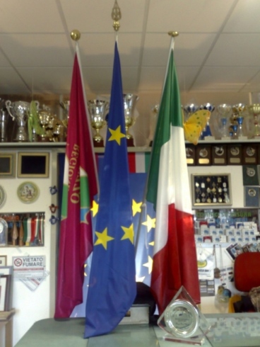 abruzzo europa bandiere