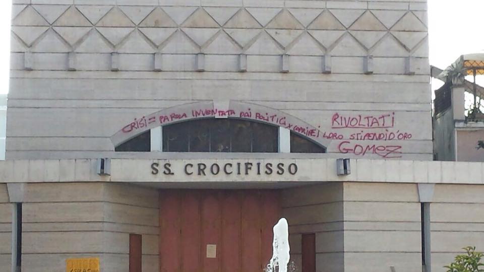 vandali chiesa ch copia