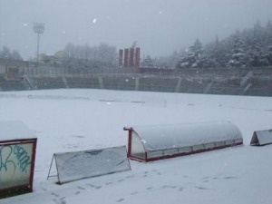 Stadio con neve Aq