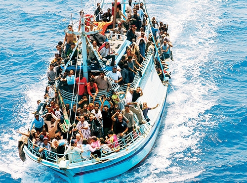 barcone immigrati sbarchi